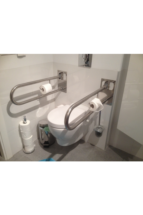 Toilet with folding wall bars 